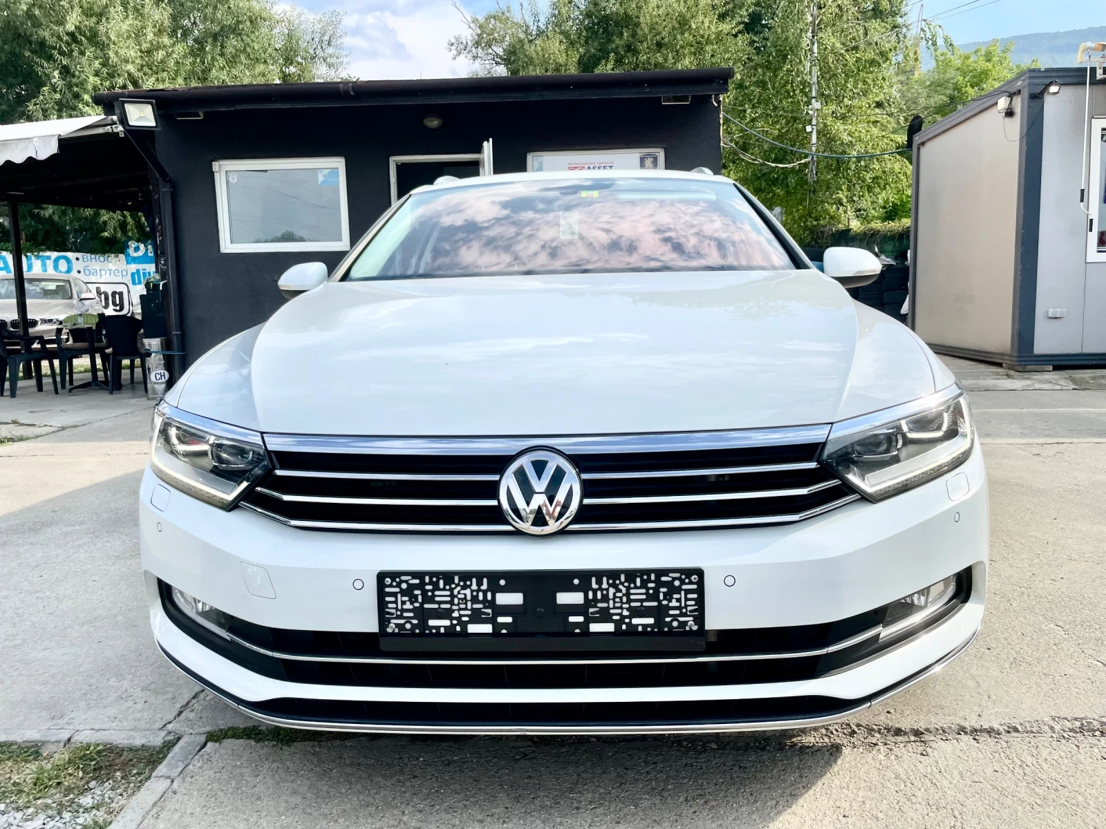 VW Passat 1.8TSi Highline Автоматик Нави Камера Швайцария - изображение 8