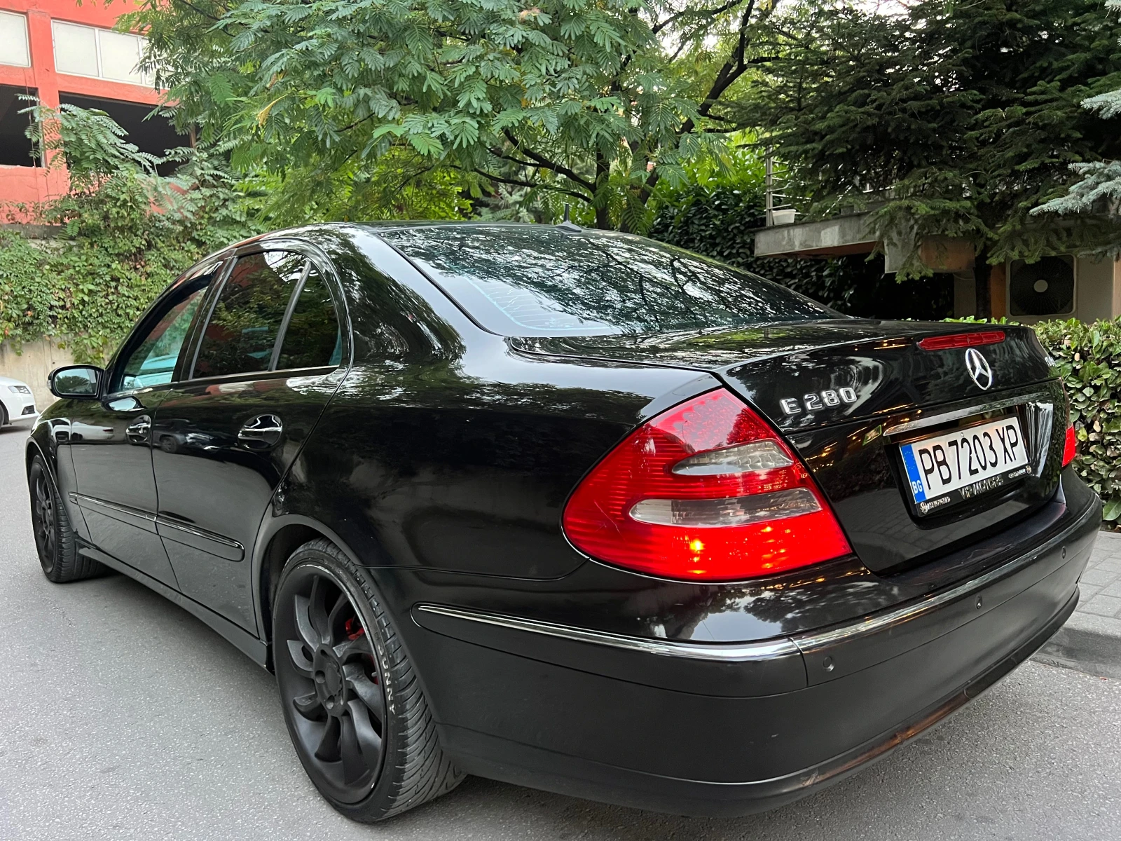 Mercedes-Benz E 280 CDI AVANTGARDE/XENON/NAVI/SEDAN/KOJA/UNIKAT - изображение 4