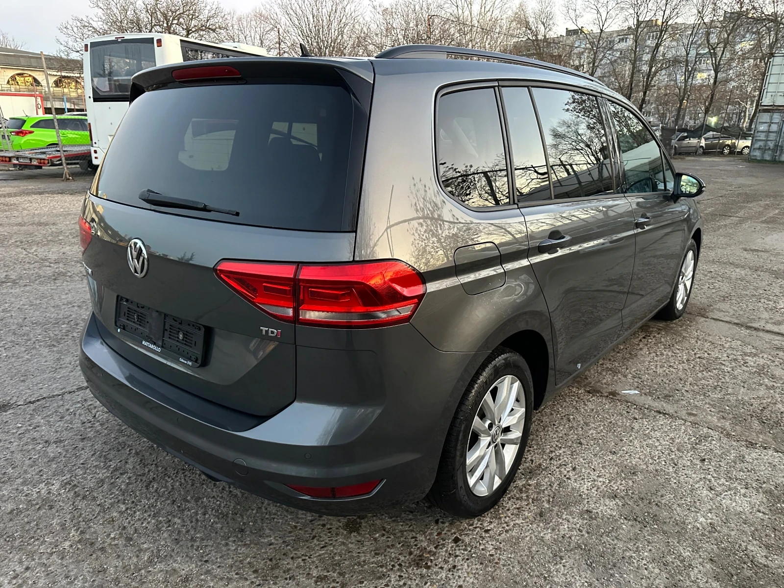 VW Touran 1.6 TDI /7места - изображение 5