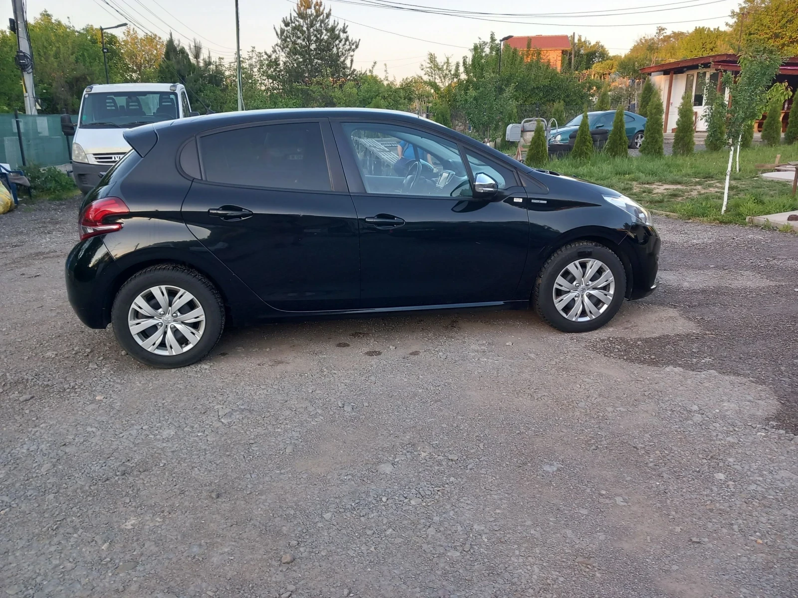 Peugeot 208 1.2i evro6 puretech - изображение 8