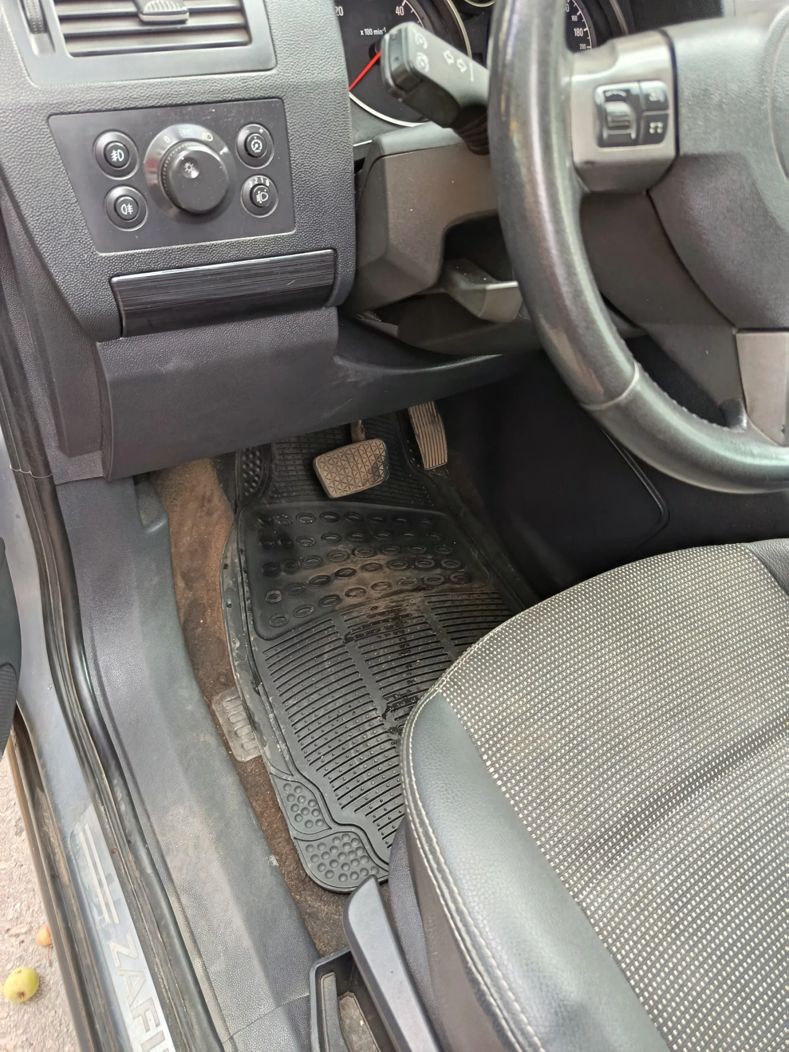 Opel Zafira  - изображение 9