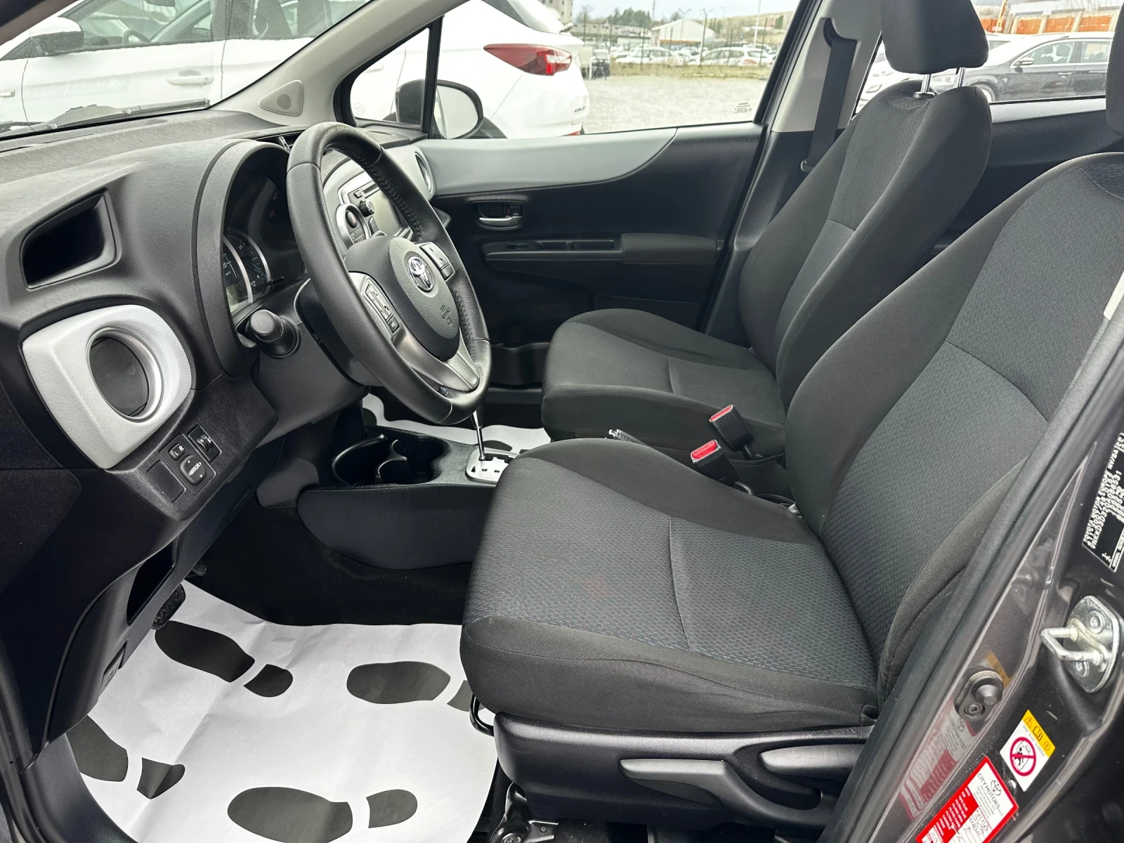 Toyota Yaris 1.5i-Hybrid-������-����-LED-������ ��-FULL-NEW-TOP | Mobile.bg � ����������� 9