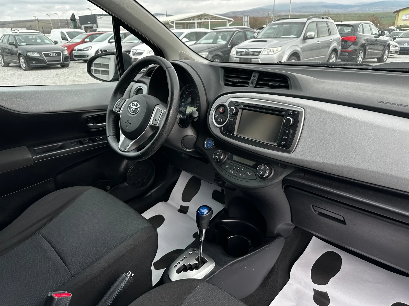 Toyota Yaris 1.5i-Hybrid-������-����-LED-������ ��-FULL-NEW-TOP | Mobile.bg � ����������� 14