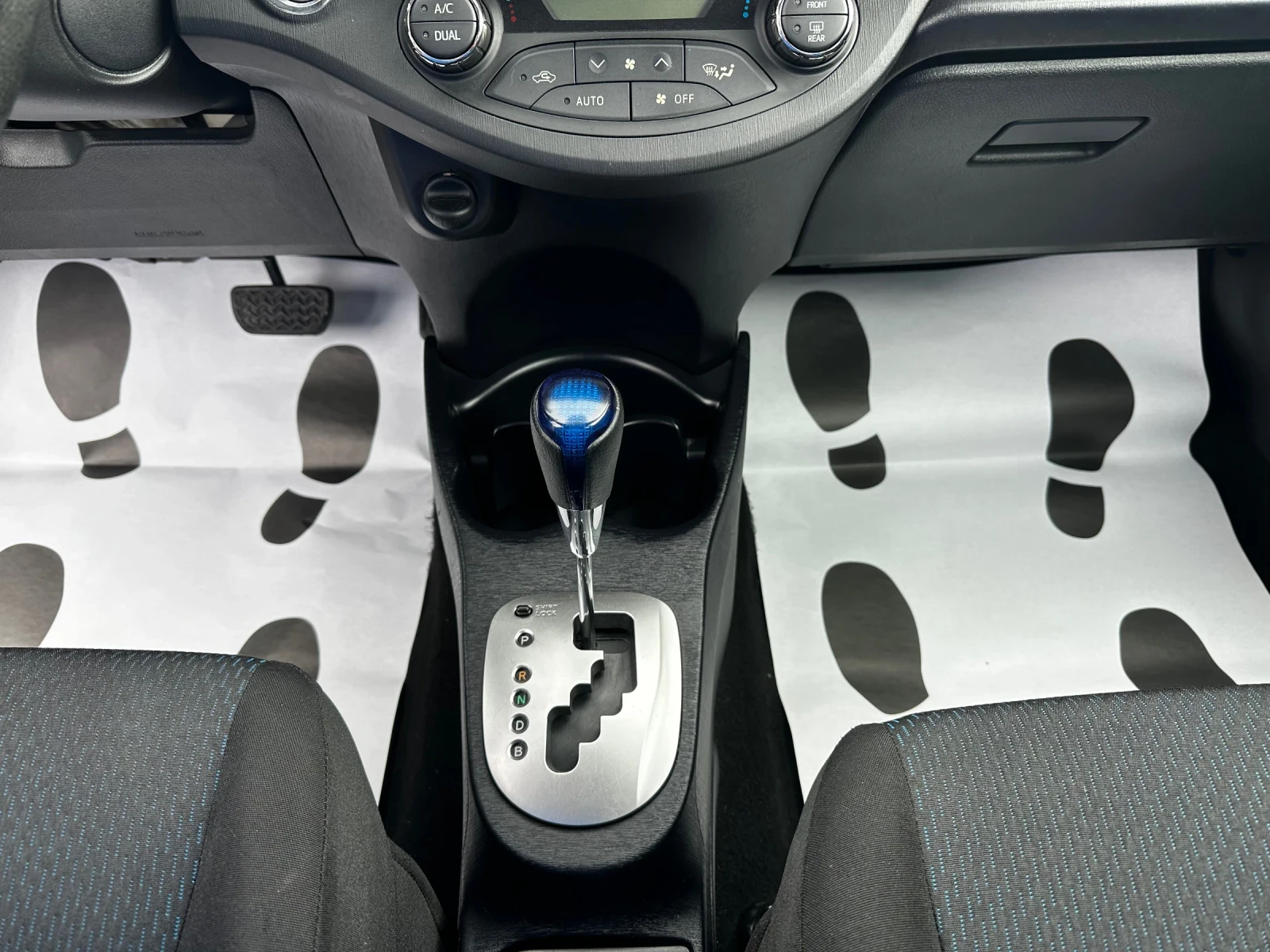 Toyota Yaris 1.5i-Hybrid-������-����-LED-������ ��-FULL-NEW-TOP | Mobile.bg � ����������� 12