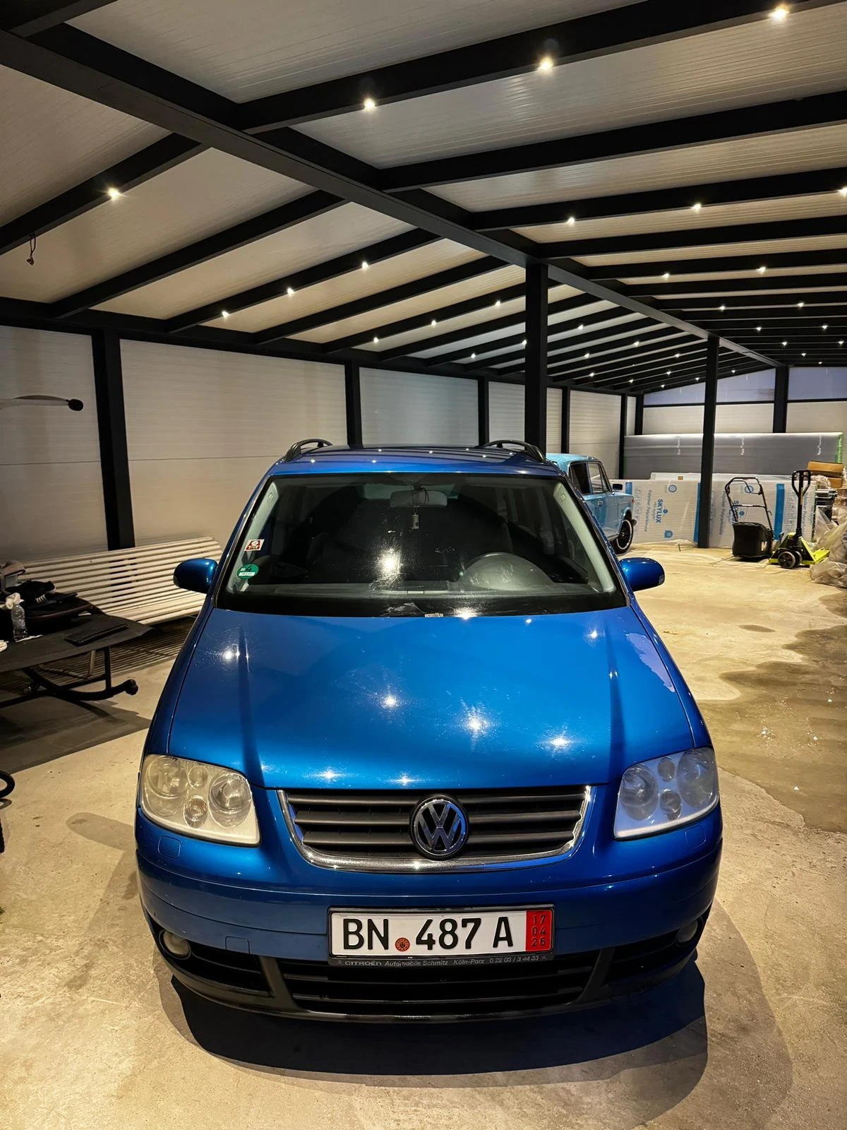 VW Touran 2.0Tdi 7 Местен, снимка 3 - Автомобили и джипове - 53953702