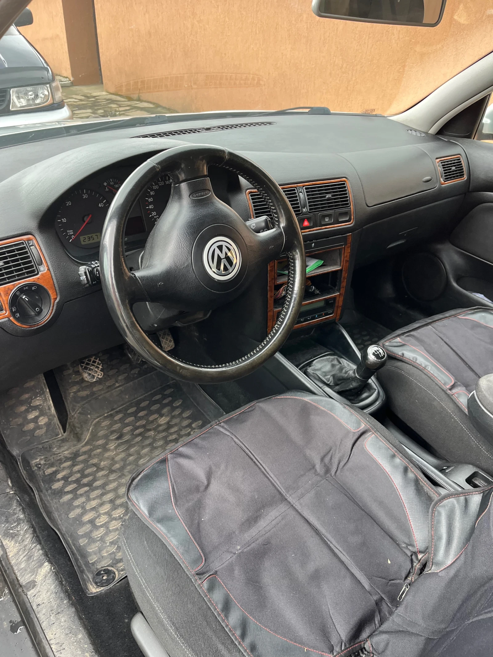 VW Golf, снимка 5 - Автомобили и джипове - 54049576