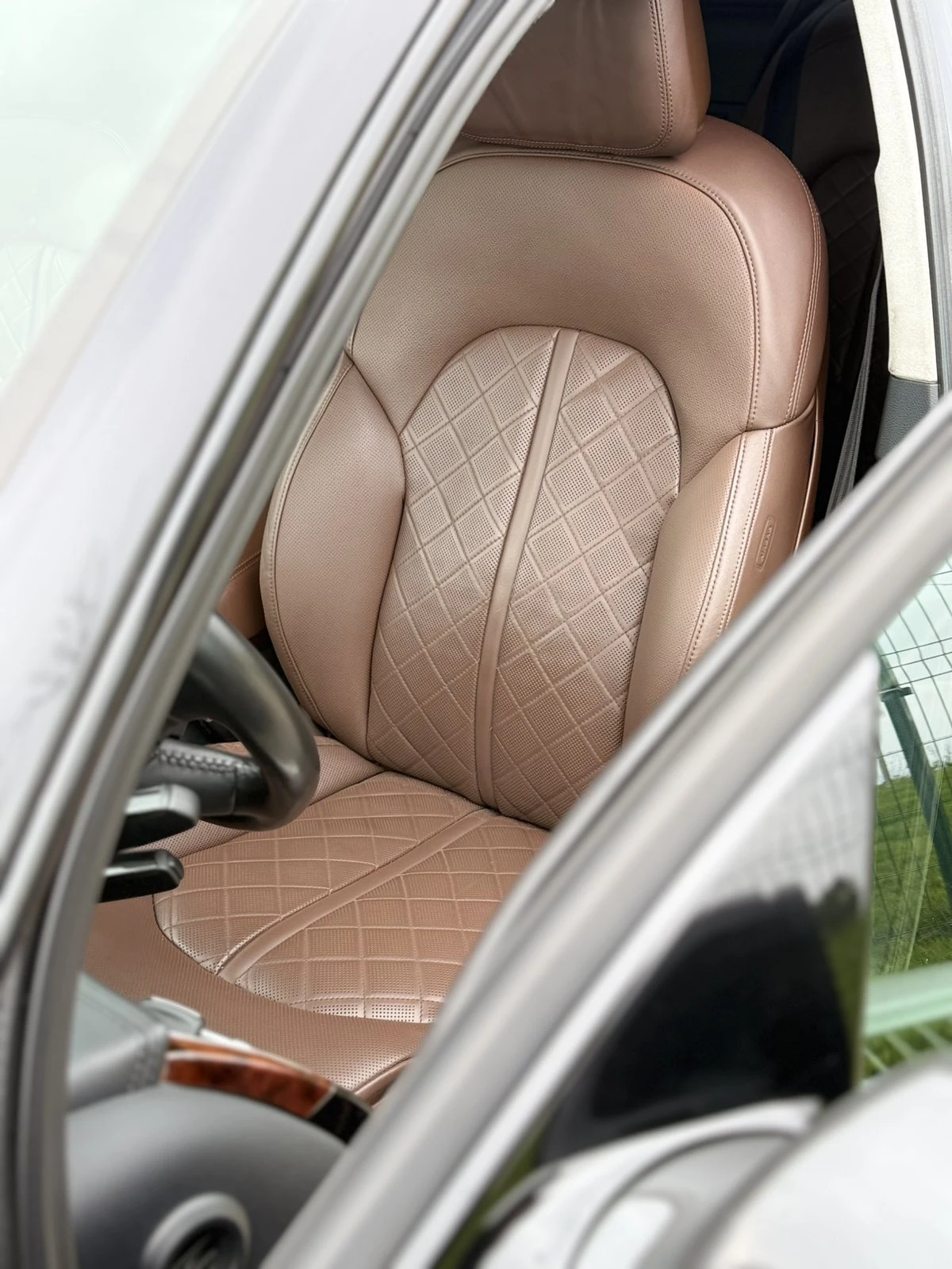 Audi A8 ПЪЛЕН СЕРВИЗ / РЕАЛНИ КИЛОМЕТРИ, снимка 15 - Автомобили и джипове - 54174266