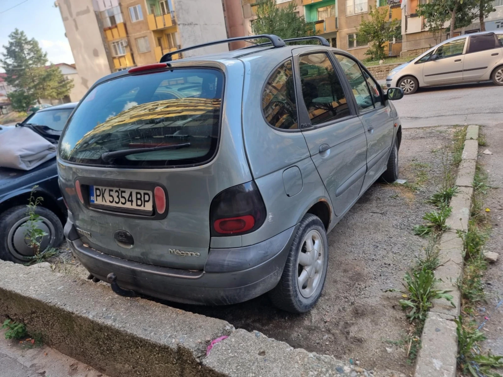 Renault Megane 1.9 dti, снимка 3 - Автомобили и джипове - 54337457