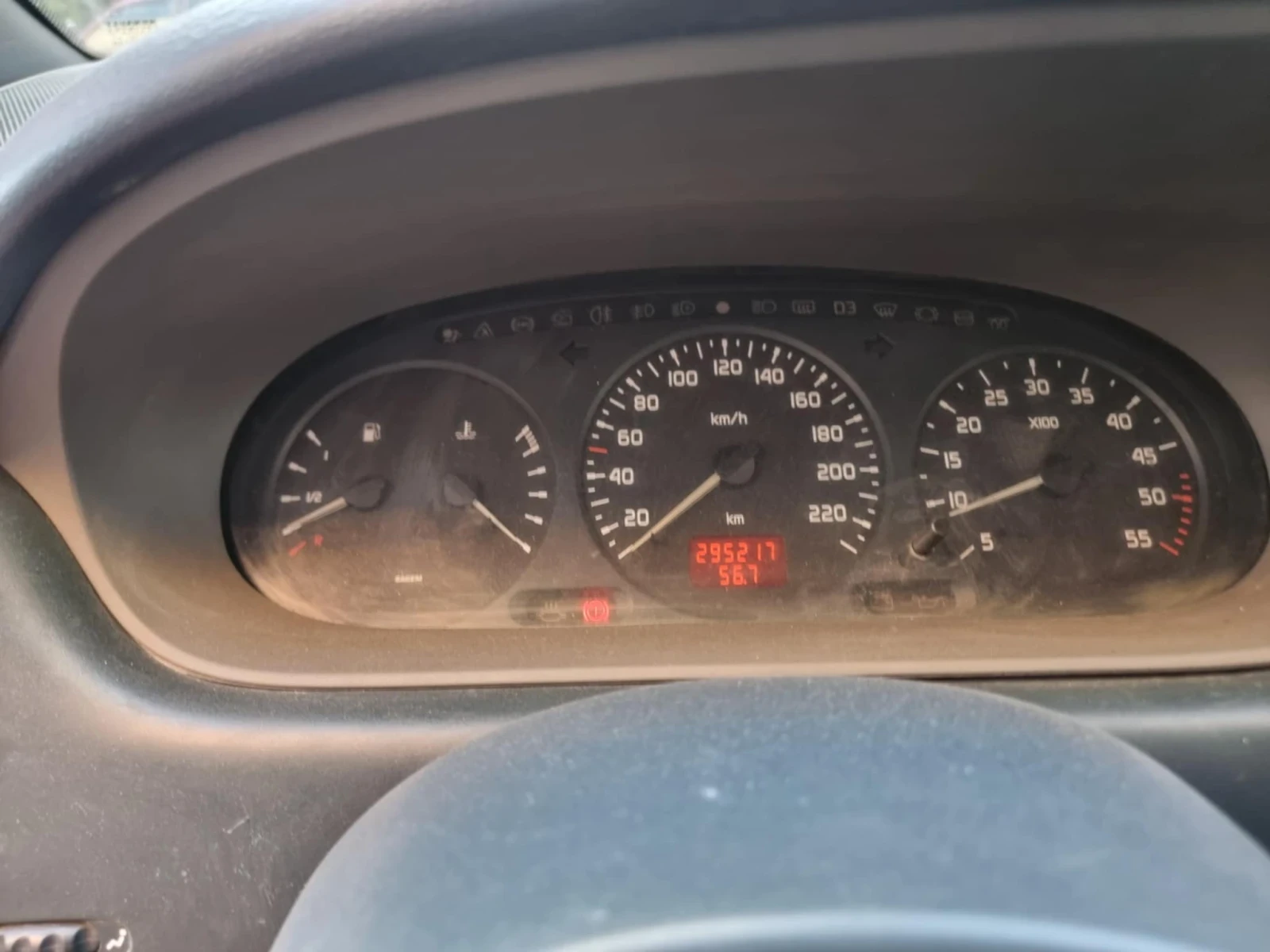 Renault Megane 1.9 dti, снимка 8 - Автомобили и джипове - 54337457