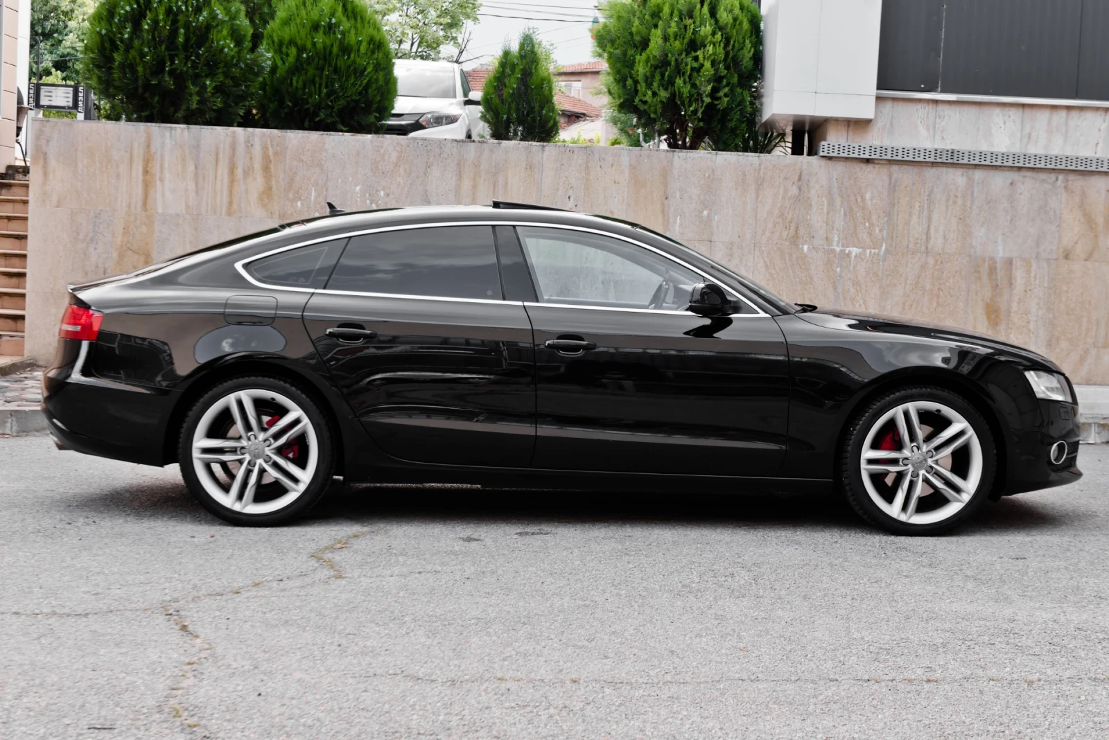 Audi A5 3.0TDI // SPORTBACK// S LINE // RS// 2011// EURO 5, снимка 4 - Автомобили и джипове - 54704461