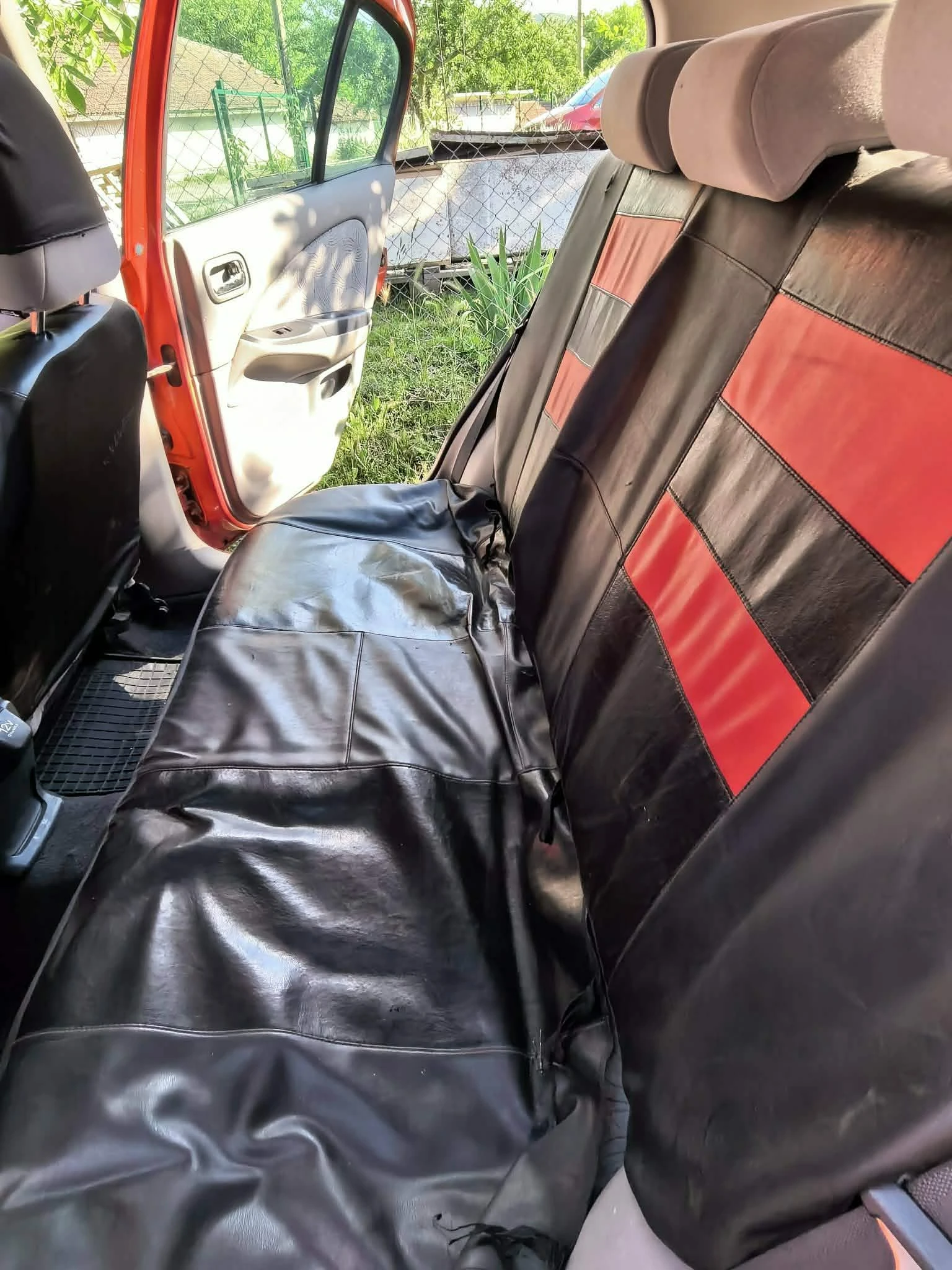 Nissan Almera 1.5, снимка 7 - Автомобили и джипове - 54811737