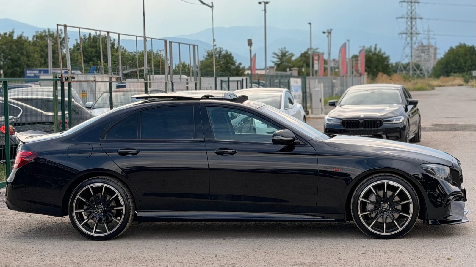 Mercedes-Benz E 350 d= BRABUS= HUD= DISTRONIC= KEYLESS= SOFT CLOSE= 36, снимка 4 - Автомобили и джипове - 55315999
