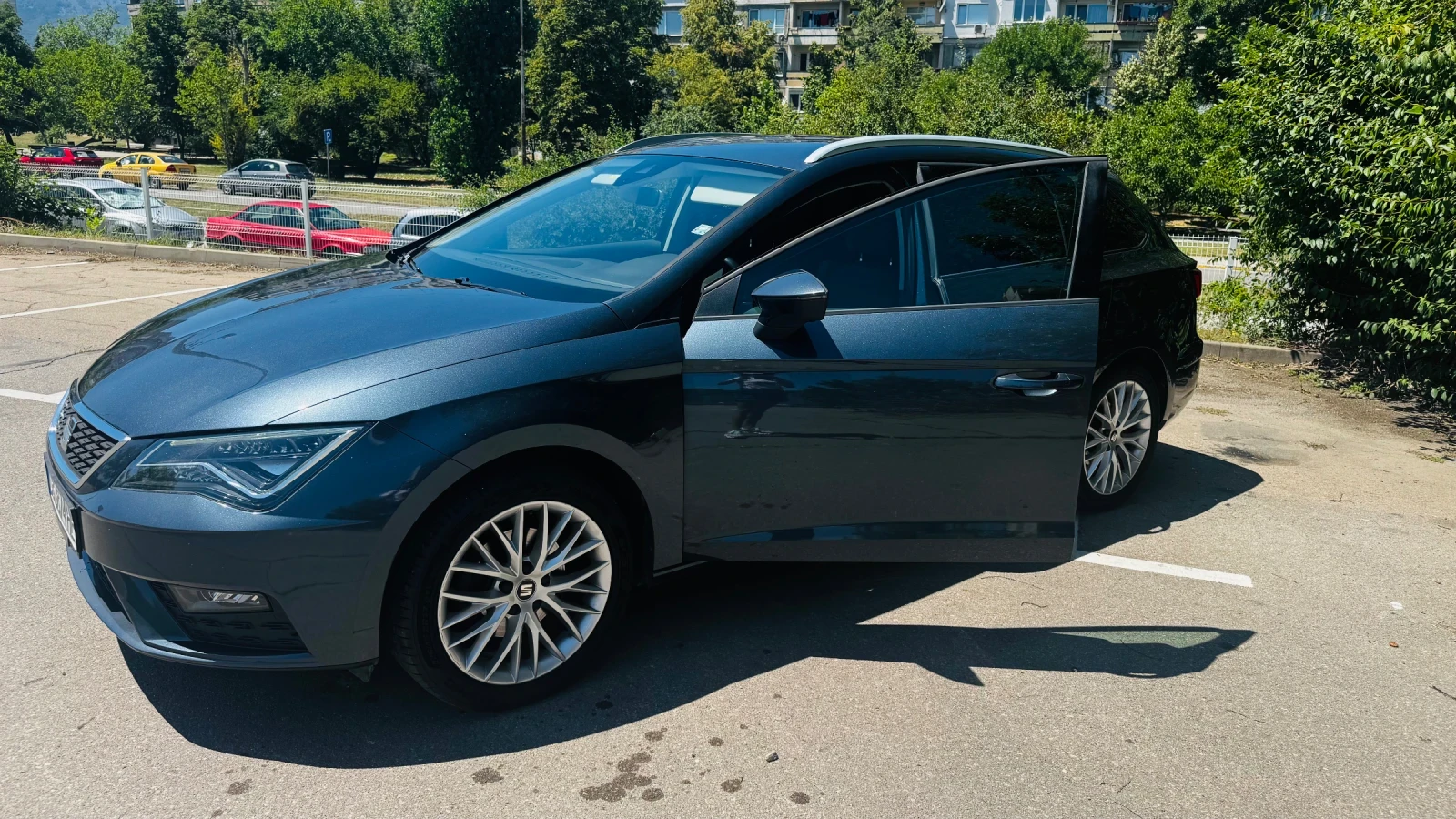 Seat Leon, снимка 3 - Автомобили и джипове - 55472079