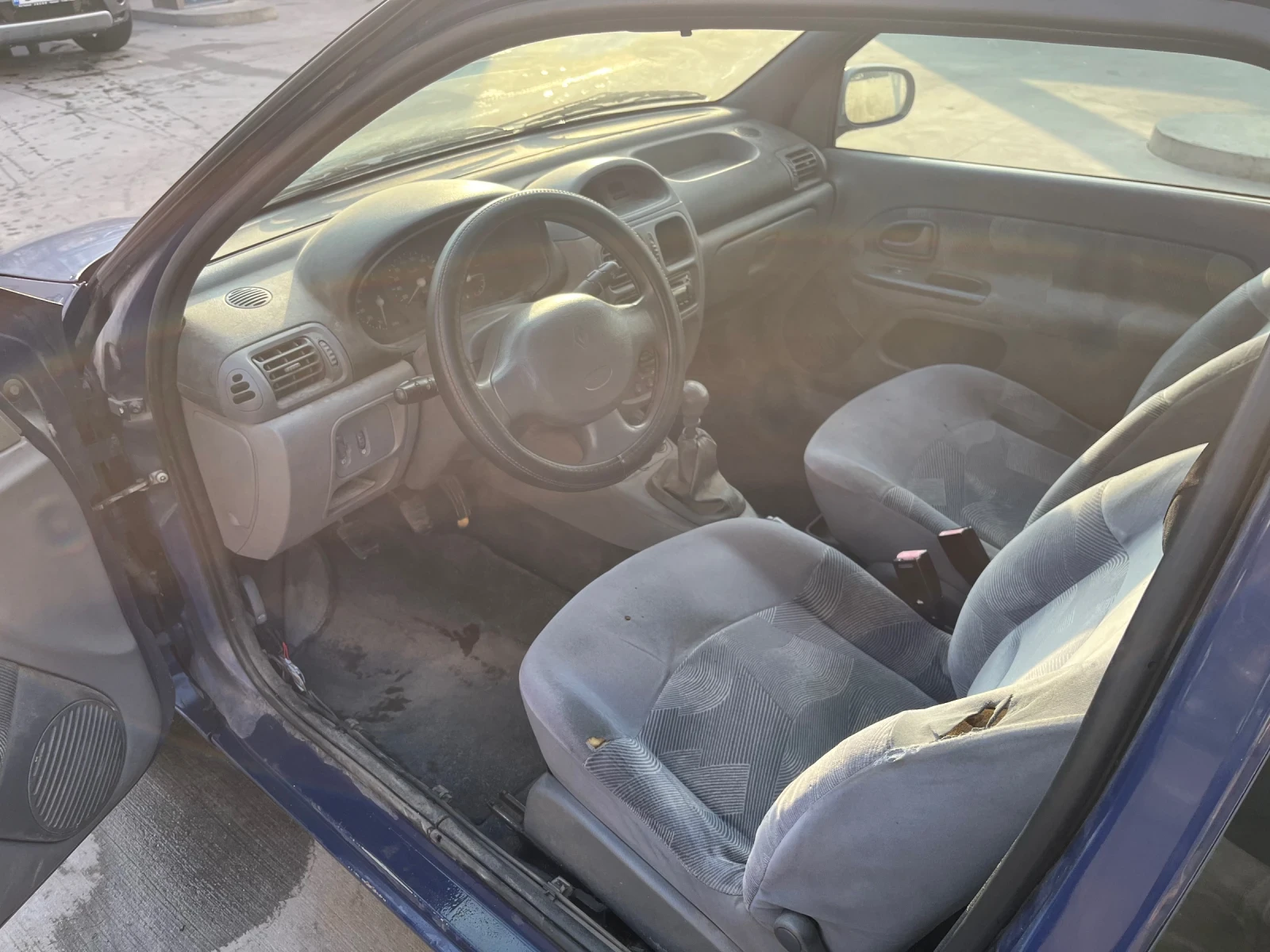 Renault Clio, снимка 8 - Автомобили и джипове - 55657352