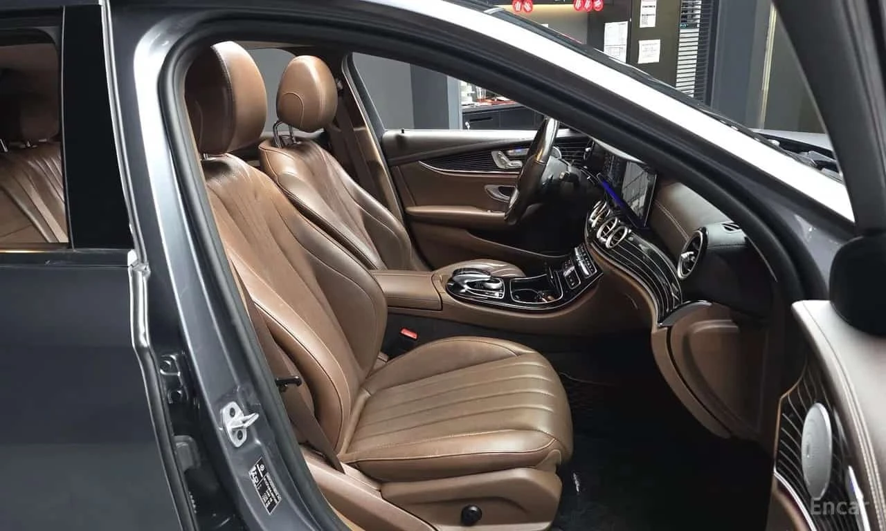 Mercedes-Benz E 450 4MATIC/360/DIS/HUD/BURMESTER/ОБДУХВАНЕ, снимка 11 - Автомобили и джипове - 55786989