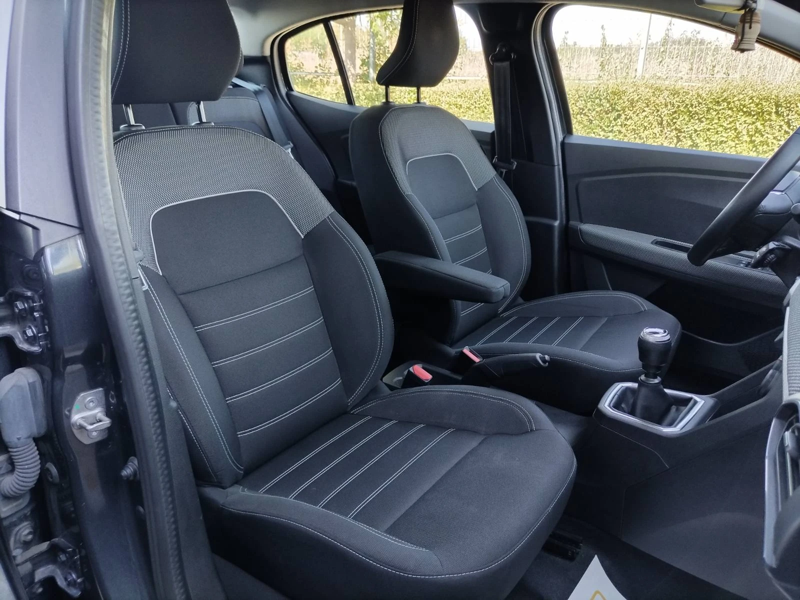 Dacia Logan 1.0Tce/100к.с./ECO-G, снимка 14 - Автомобили и джипове - 55811269