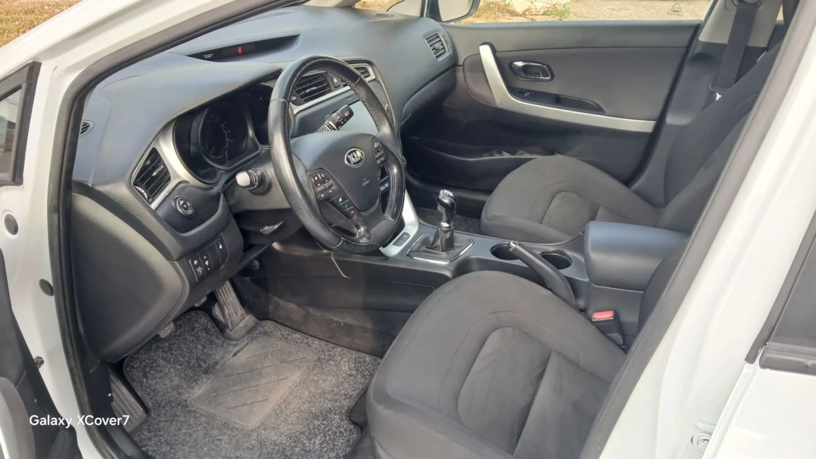 Kia Ceed 1.4DOHC16V, снимка 5 - Автомобили и джипове - 56123669