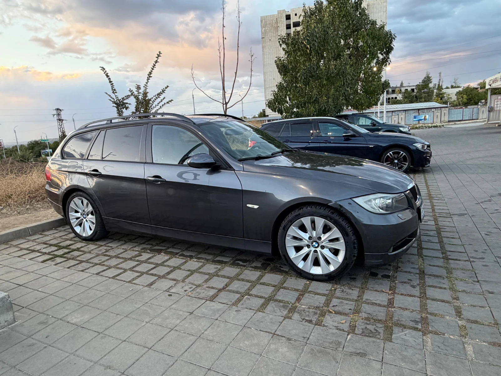 BMW 320, снимка 4 - Автомобили и джипове - 56293228