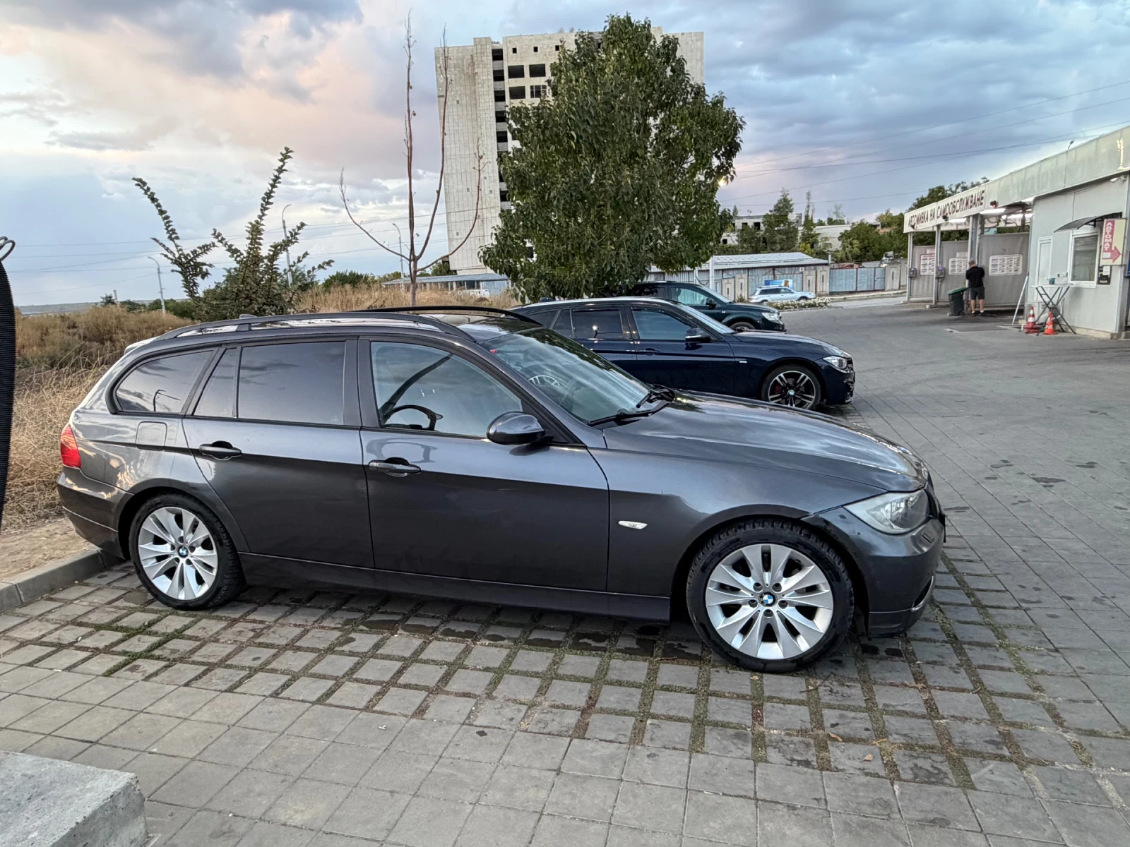 BMW 320, снимка 2 - Автомобили и джипове - 56293228