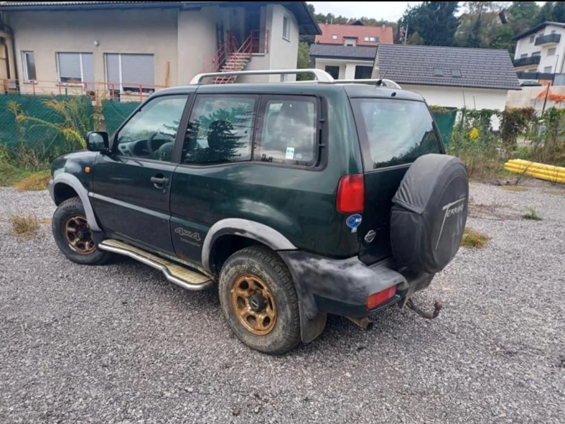 Nissan Terrano 2.7D, снимка 4 - Автомобили и джипове - 47469175