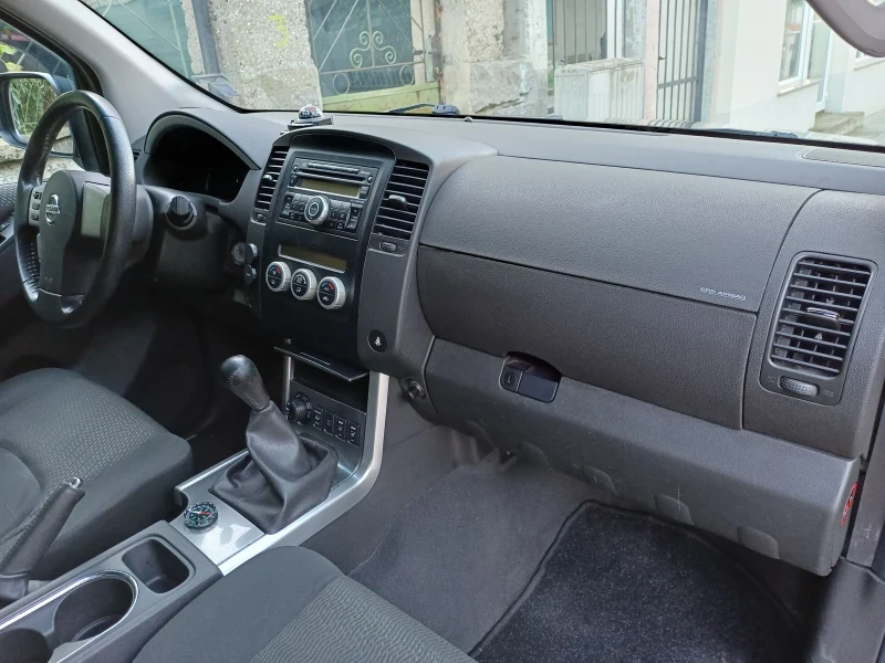 Nissan Pathfinder, снимка 11 - Автомобили и джипове - 52792378