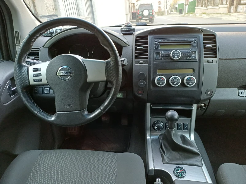 Nissan Pathfinder, снимка 12 - Автомобили и джипове - 52792378