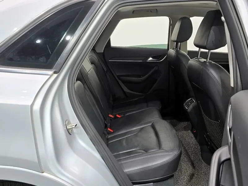 Audi Q3 2.0 TDI Quattro, снимка 12 - Автомобили и джипове - 55128646