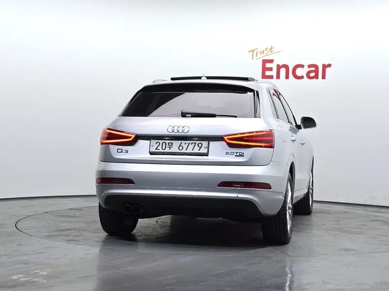 Audi Q3 2.0 TDI Quattro, снимка 4 - Автомобили и джипове - 55128646