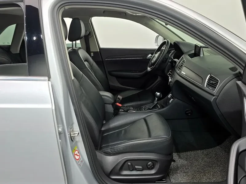 Audi Q3 2.0 TDI Quattro, снимка 11 - Автомобили и джипове - 55128646