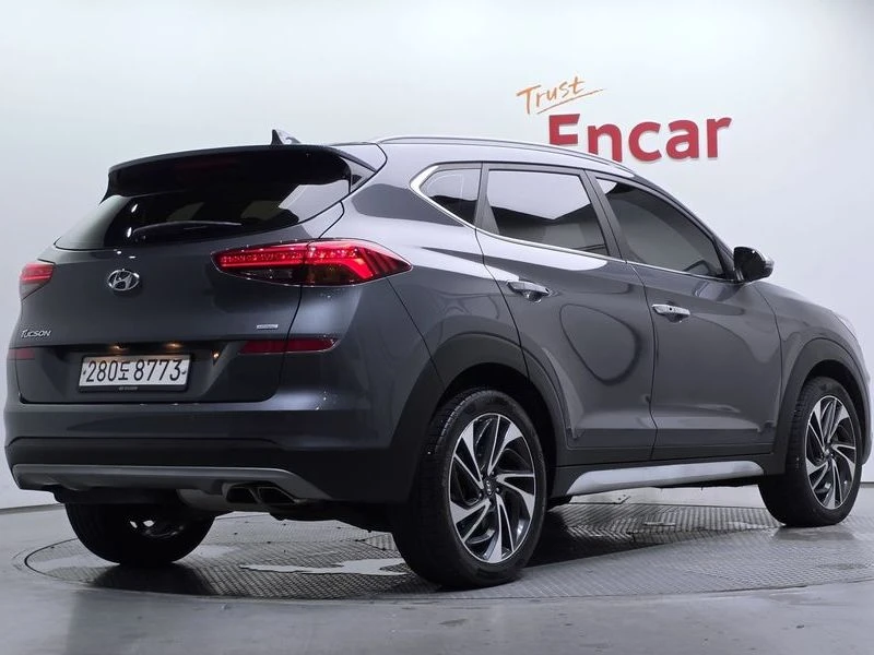 Hyundai Tucson Diesel 2.0 4WD| 184к.с.| ВКЛ.ТЕХНОТЕСТ, снимка 2 - Автомобили и джипове - 55622234