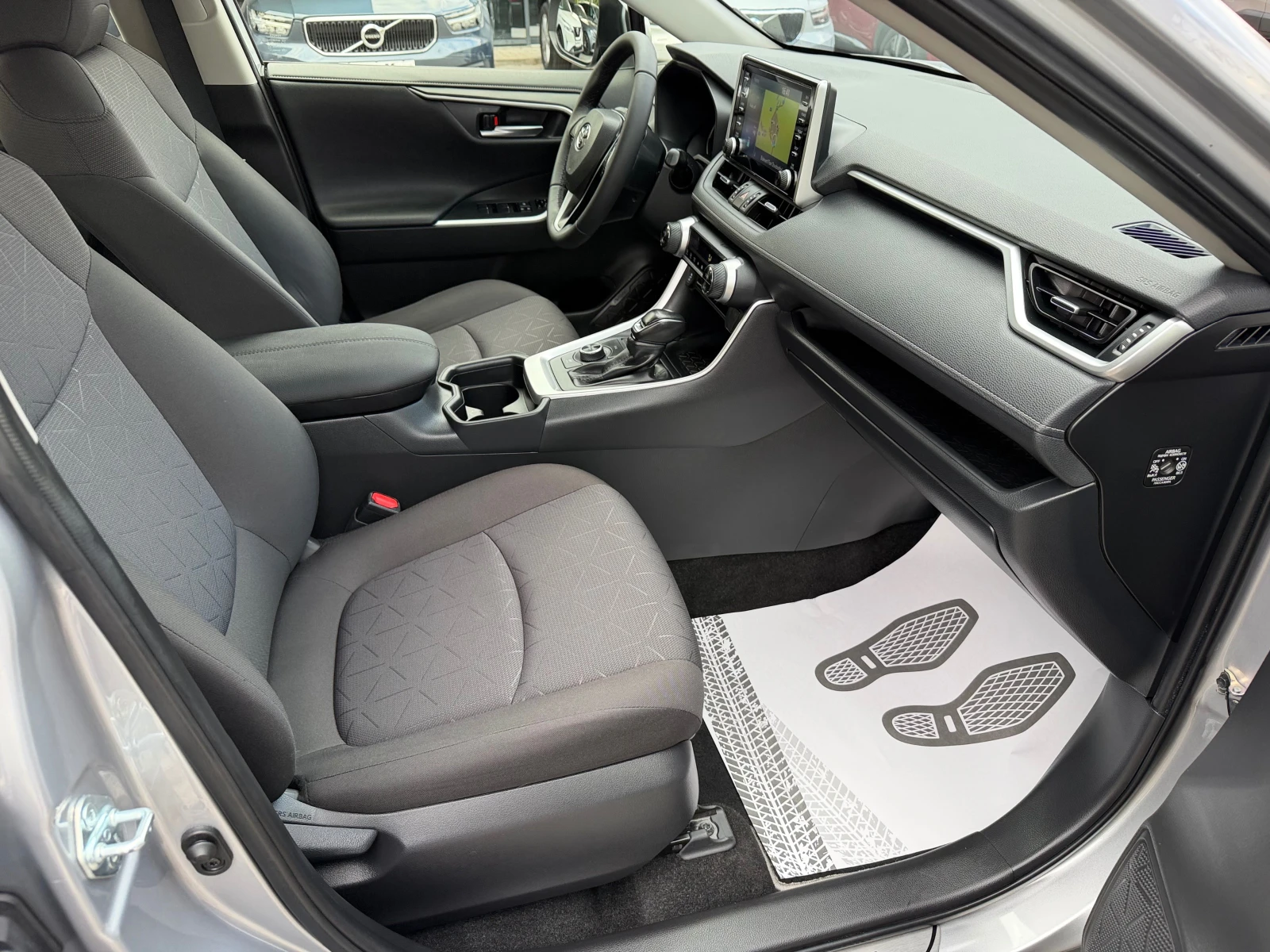 Toyota Rav4 2.5 HYBRID 4x4 GARANCIA - изображение 9