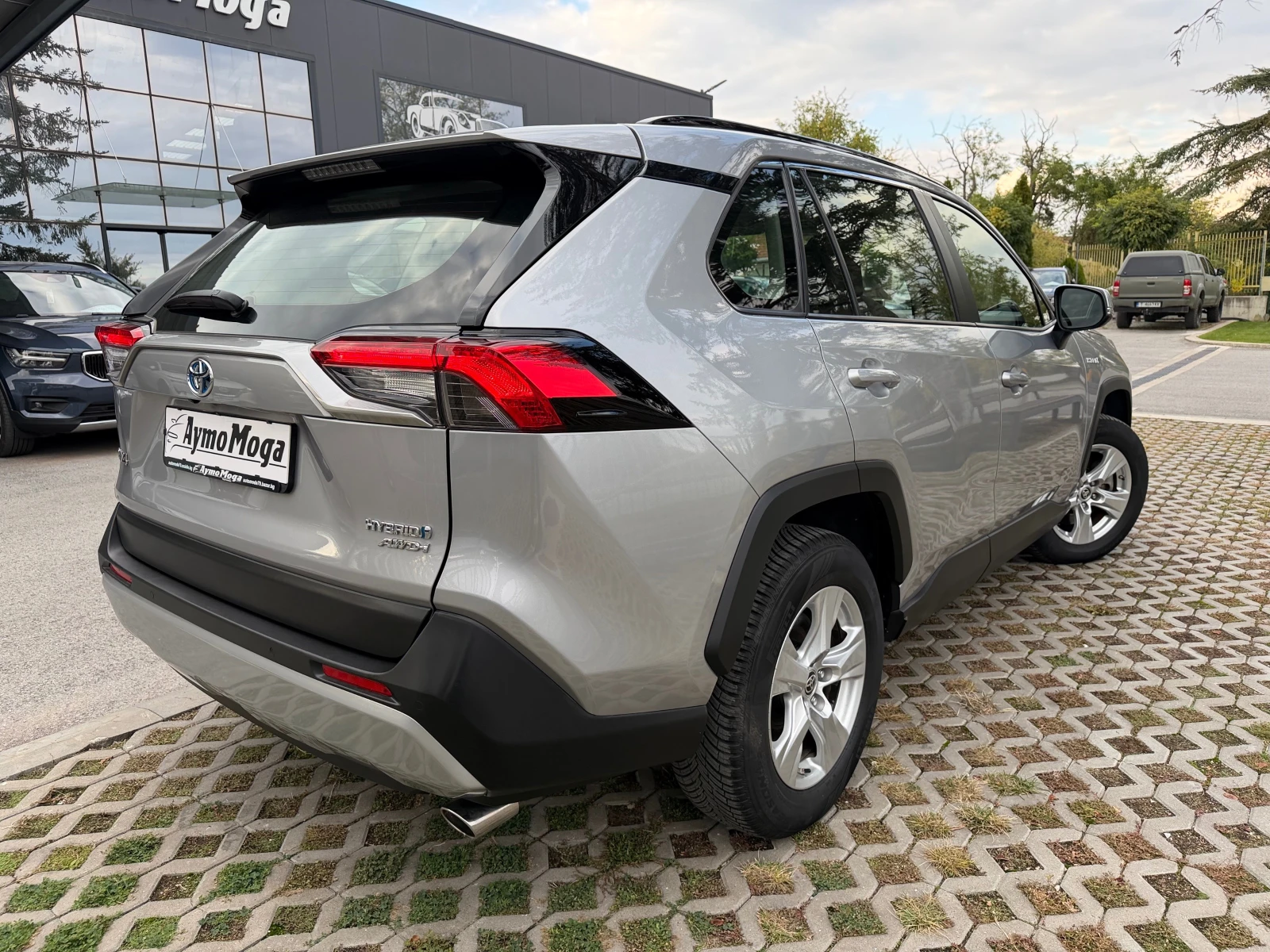 Toyota Rav4 2.5 HYBRID 4x4 GARANCIA - изображение 6