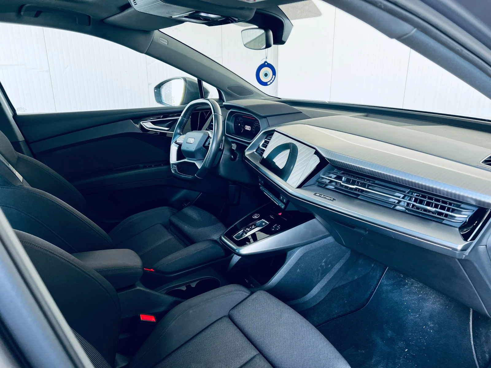 Audi Q4 e-tron 40, снимка 8 - Автомобили и джипове - 53750697