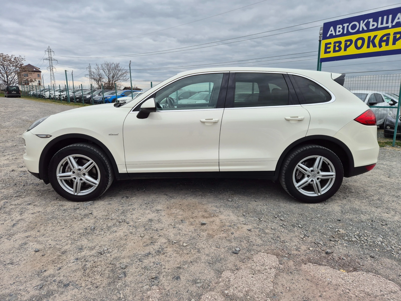 Porsche Cayenne 3.0d 245кс, снимка 2 - Автомобили и джипове - 53905307