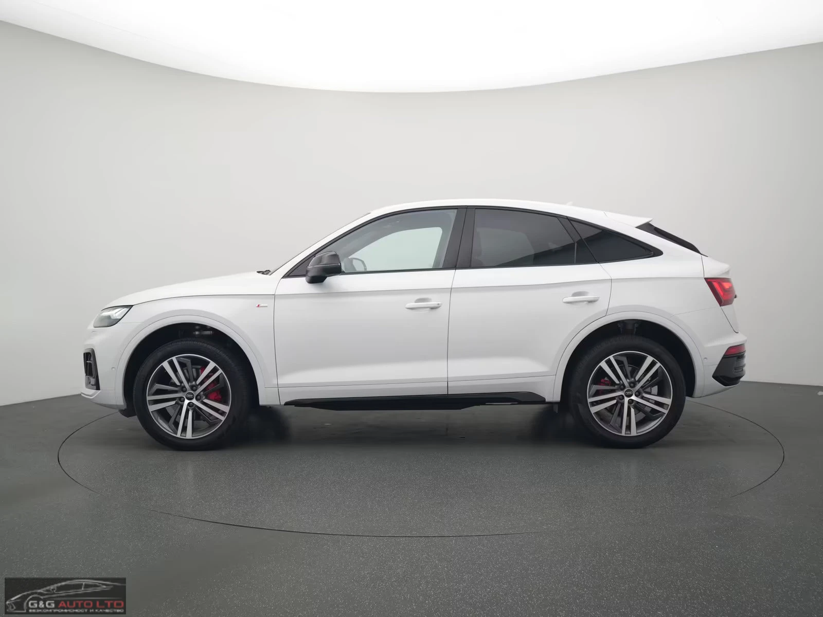 Audi Q5 SPORTBACK/204HP/S-LINE/PANO/360/AHK/281q, снимка 2 - Автомобили и джипове - 54477080
