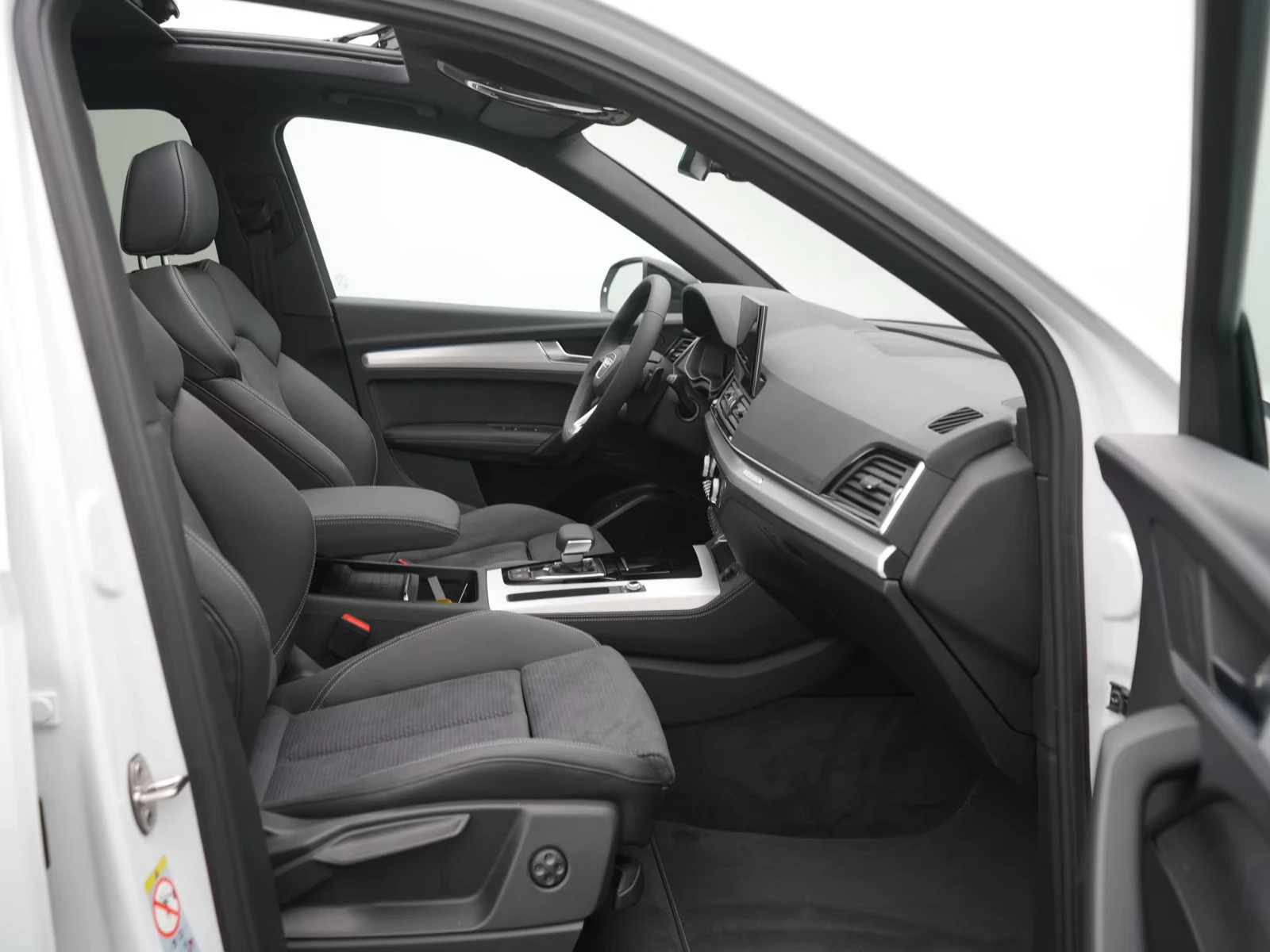 Audi Q5 SPORTBACK/204HP/S-LINE/PANO/360/AHK/281q, снимка 14 - Автомобили и джипове - 54477080
