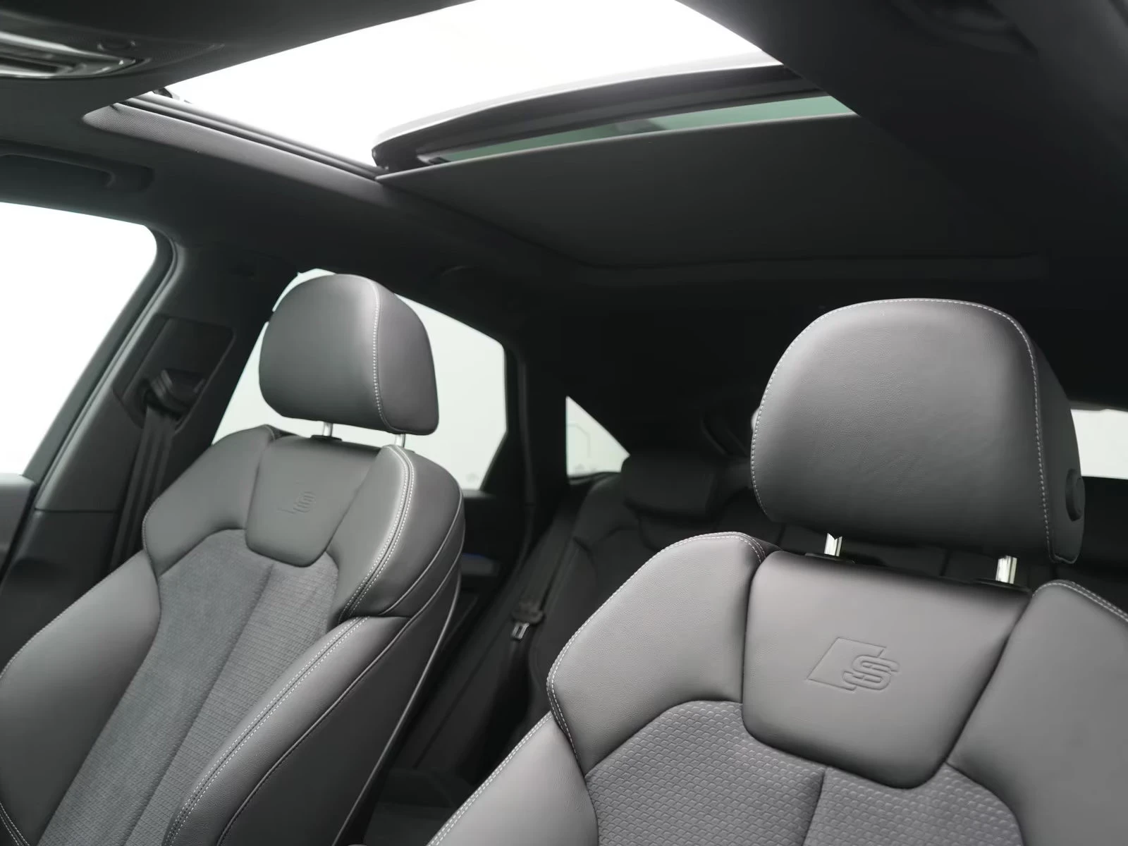 Audi Q5 SPORTBACK/204HP/S-LINE/PANO/360/AHK/281q, снимка 6 - Автомобили и джипове - 54477080