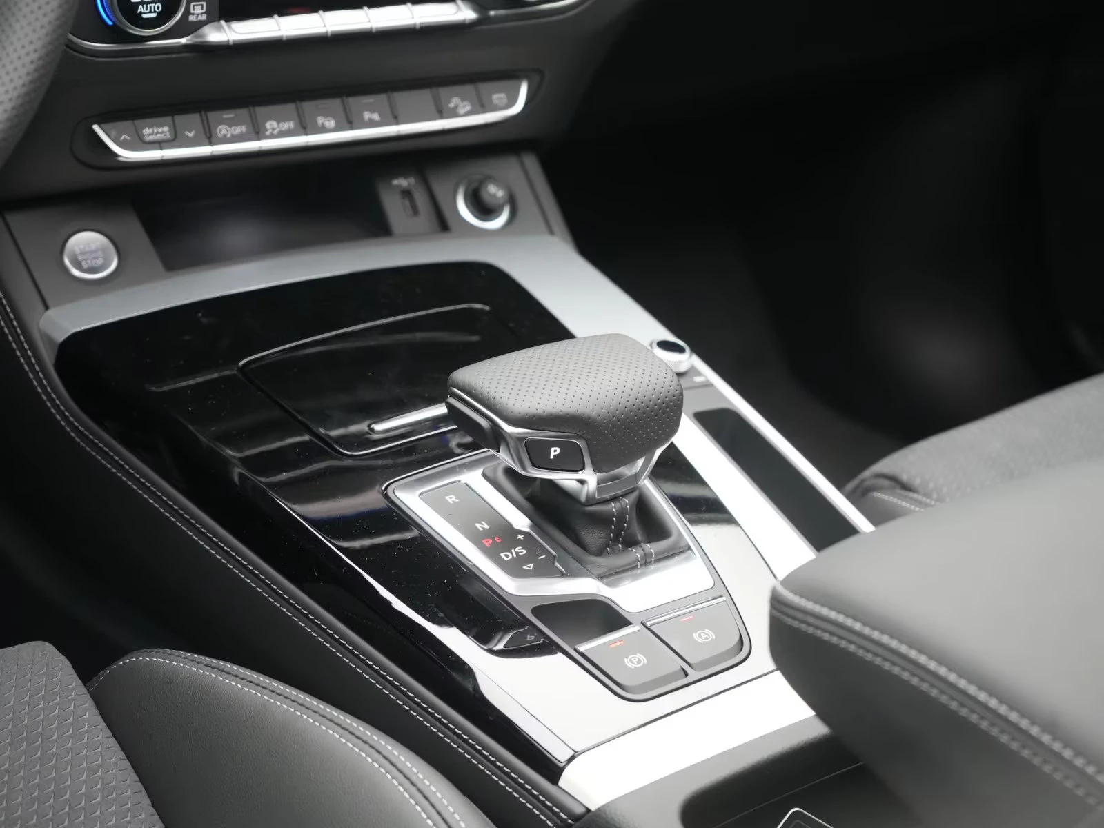 Audi Q5 SPORTBACK/204HP/S-LINE/PANO/360/AHK/281q, снимка 13 - Автомобили и джипове - 54477080