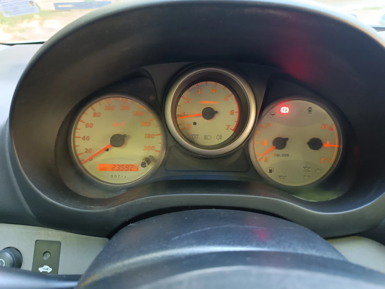 Toyota Rav4 2.0 D4D, снимка 11 - Автомобили и джипове - 54714832