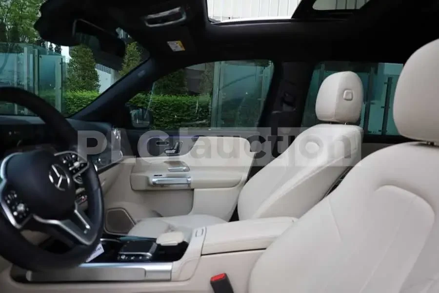 Mercedes-Benz GLB 200 d | КАМЕРА| DISTRONIC| ПАНОРАМА| ВКЛ.ТЕХНОТЕСТ, снимка 4 - Автомобили и джипове - 54764511