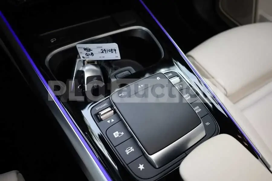 Mercedes-Benz GLB 200 d | КАМЕРА| DISTRONIC| ПАНОРАМА| ВКЛ.ТЕХНОТЕСТ, снимка 8 - Автомобили и джипове - 54764511