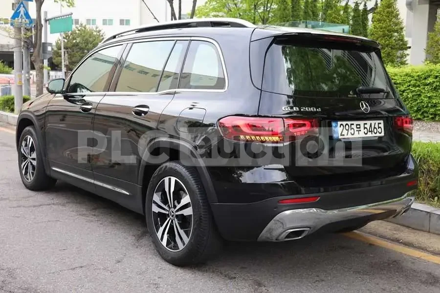 Mercedes-Benz GLB 200 d | КАМЕРА| DISTRONIC| ПАНОРАМА| ВКЛ.ТЕХНОТЕСТ, снимка 3 - Автомобили и джипове - 54764511