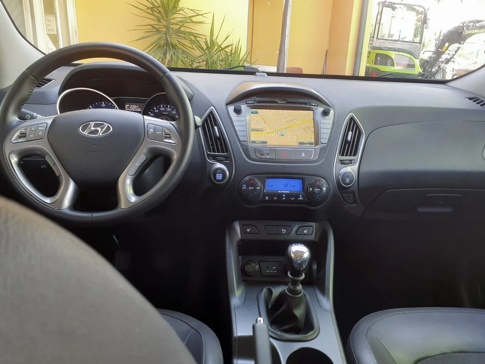 Hyundai IX35 1, 7 CRDI PREMIUM-NAVI-CAMERA.FACELIF  6KC. , снимка 12 - Автомобили и джипове - 55234150