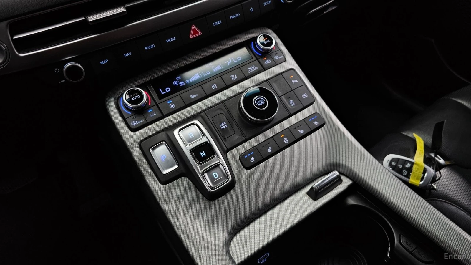 Hyundai Palisade * ПАНО* KEYLESS* Camera* ПОДГРЕВ* 360* , снимка 9 - Автомобили и джипове - 55624352