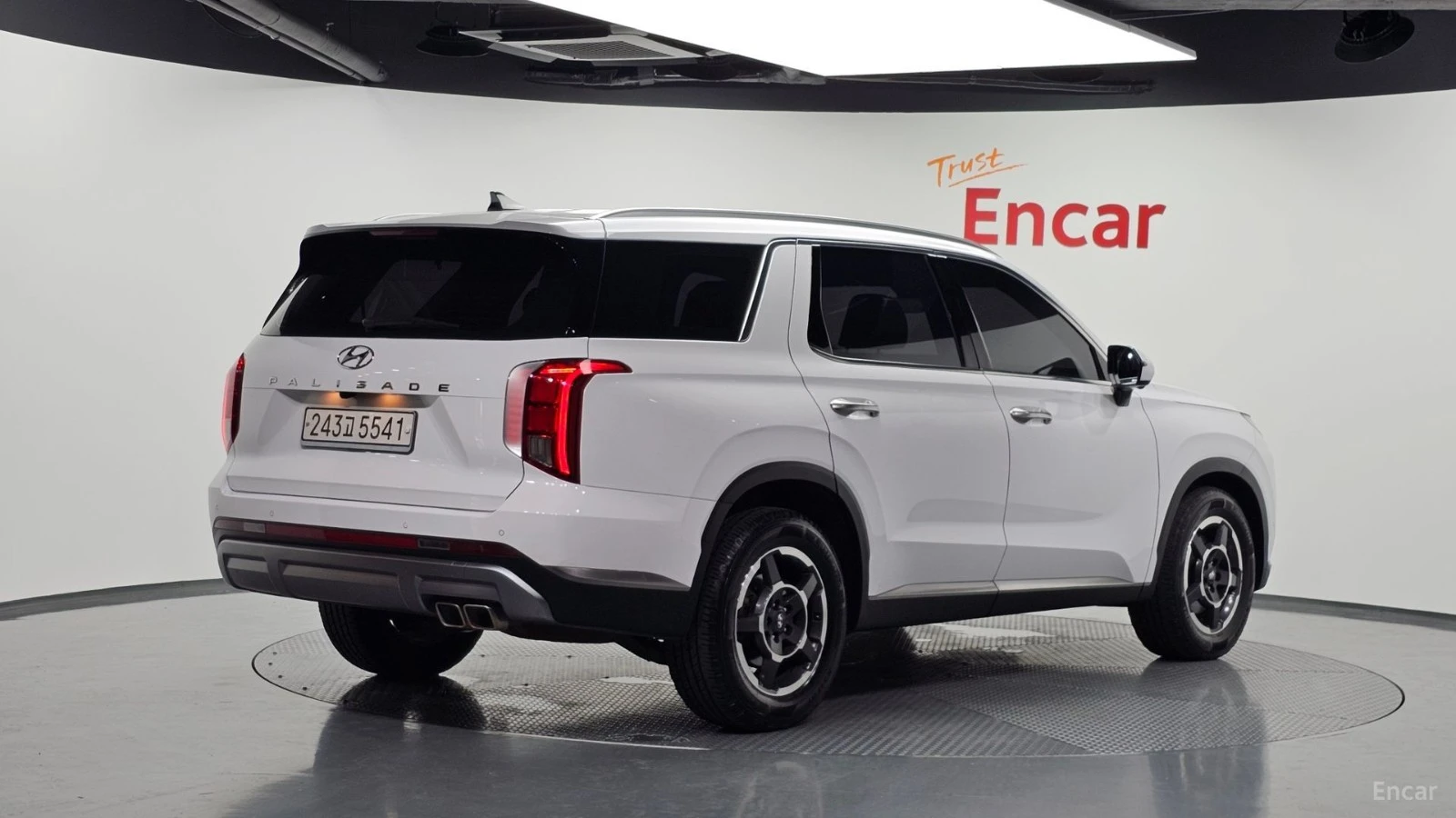 Hyundai Palisade * ПАНО* KEYLESS* Camera* ПОДГРЕВ* 360* , снимка 2 - Автомобили и джипове - 55624352