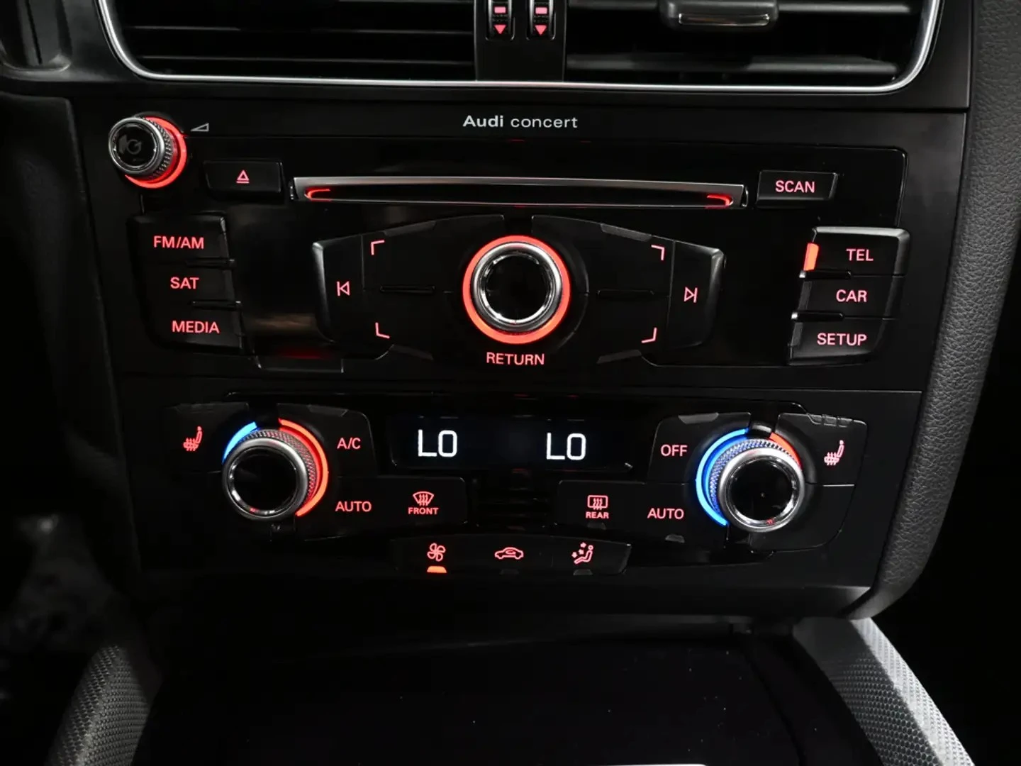 Audi Q5 Progressiv* АВТОКРЕДИТ, снимка 14 - Автомобили и джипове - 55624707