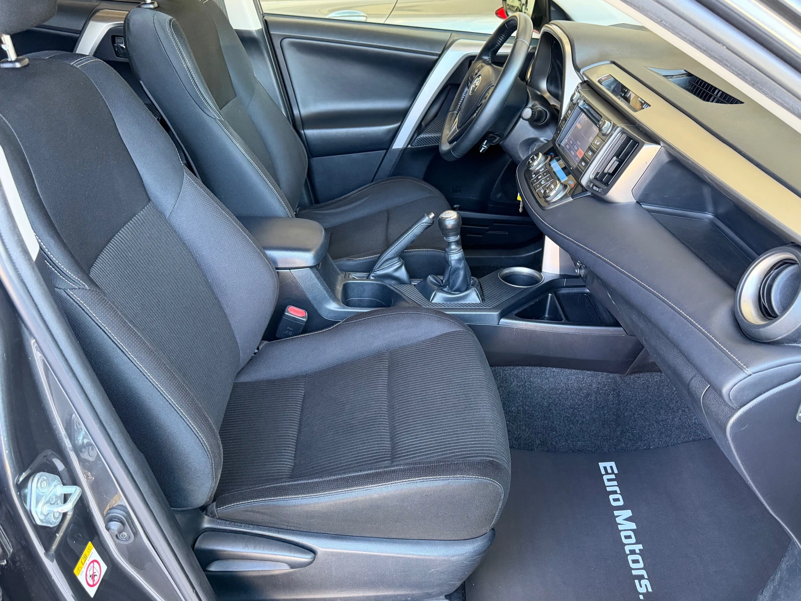 Toyota Rav4 2.2D-4D, 4X4, 153000км-ИТАЛИЯ!!!, снимка 12 - Автомобили и джипове - 55990473
