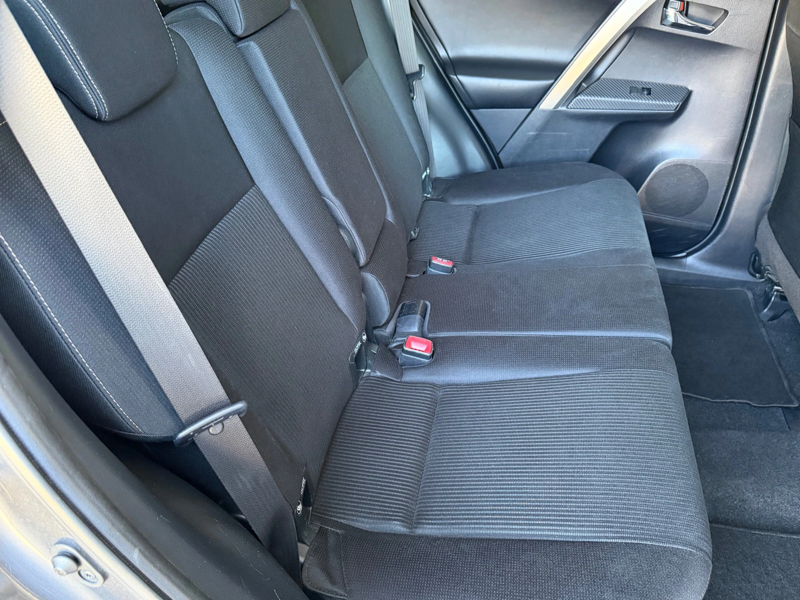 Toyota Rav4 2.2D-4D, 4X4, 153000км-ИТАЛИЯ!!!, снимка 15 - Автомобили и джипове - 55990473
