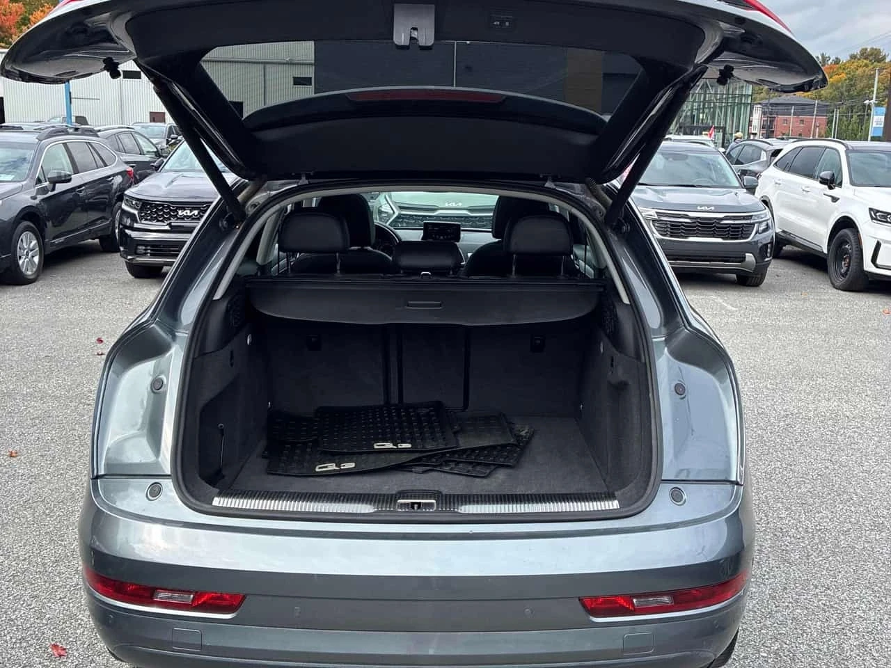 Audi Q3 * Progressiv * CARFAX * ОПЦИЯ ЗА ФИНАНСИРАНЕ * , снимка 15 - Автомобили и джипове - 56323185
