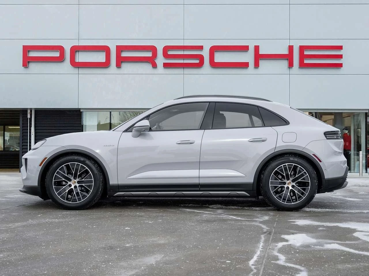 Porsche Macan, снимка 2 - Автомобили и джипове - 56707398